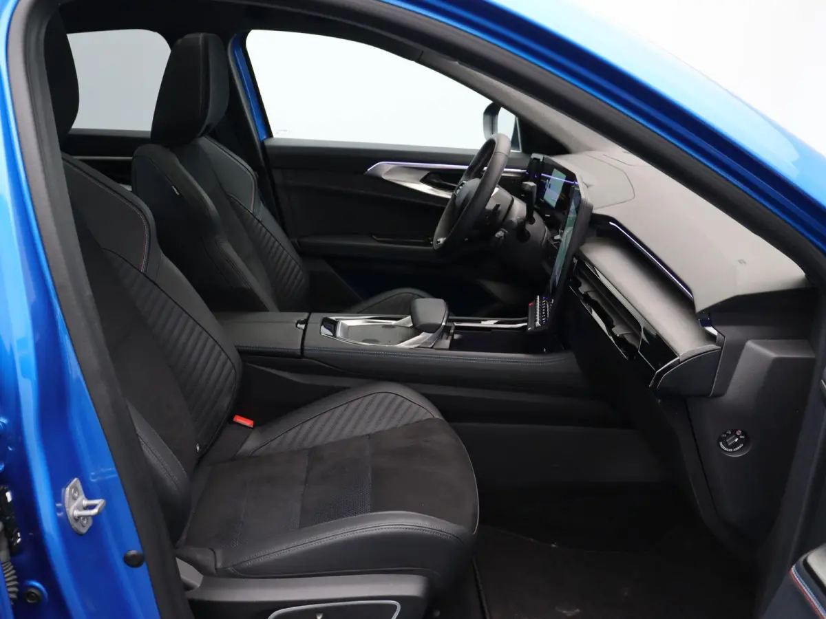 Full hybrid 200pk Esprit Alpine | Harman Kardon | Solarbay Panorama dak | Head Up Display | 360 Camera |