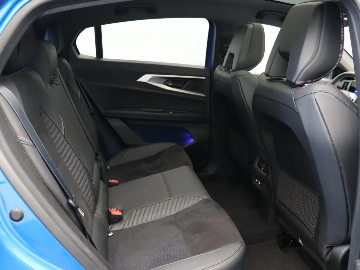 Full hybrid 200pk Esprit Alpine | Harman Kardon | Solarbay Panorama dak | Head Up Display | 360 Camera |
