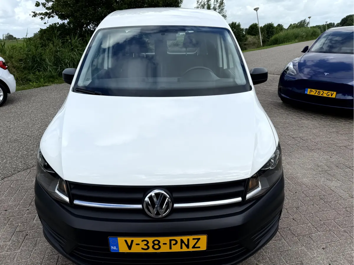 2.0 TDI 102pk Automaat Airco, Trekhaak, Cruise Controll