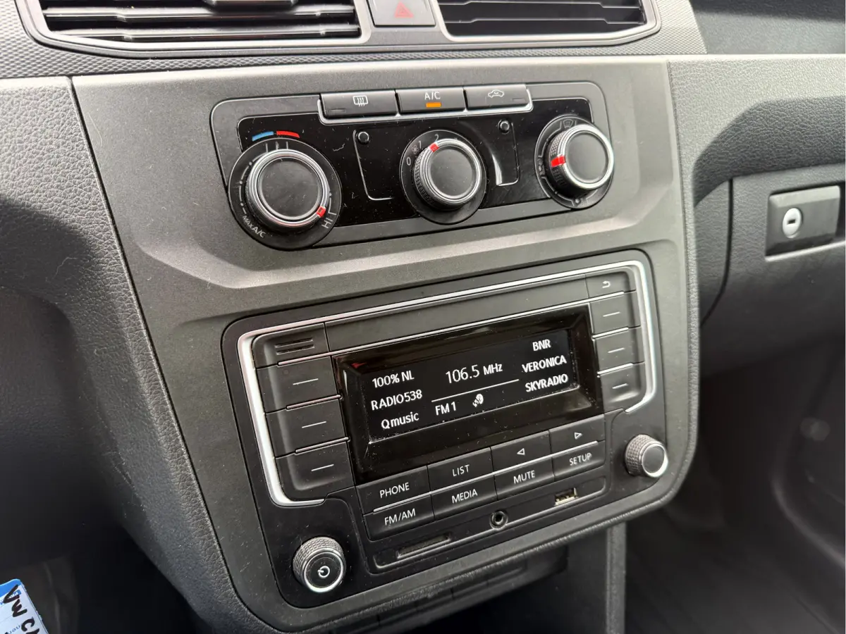 2.0 TDI 102pk Automaat Airco, Trekhaak, Cruise Controll