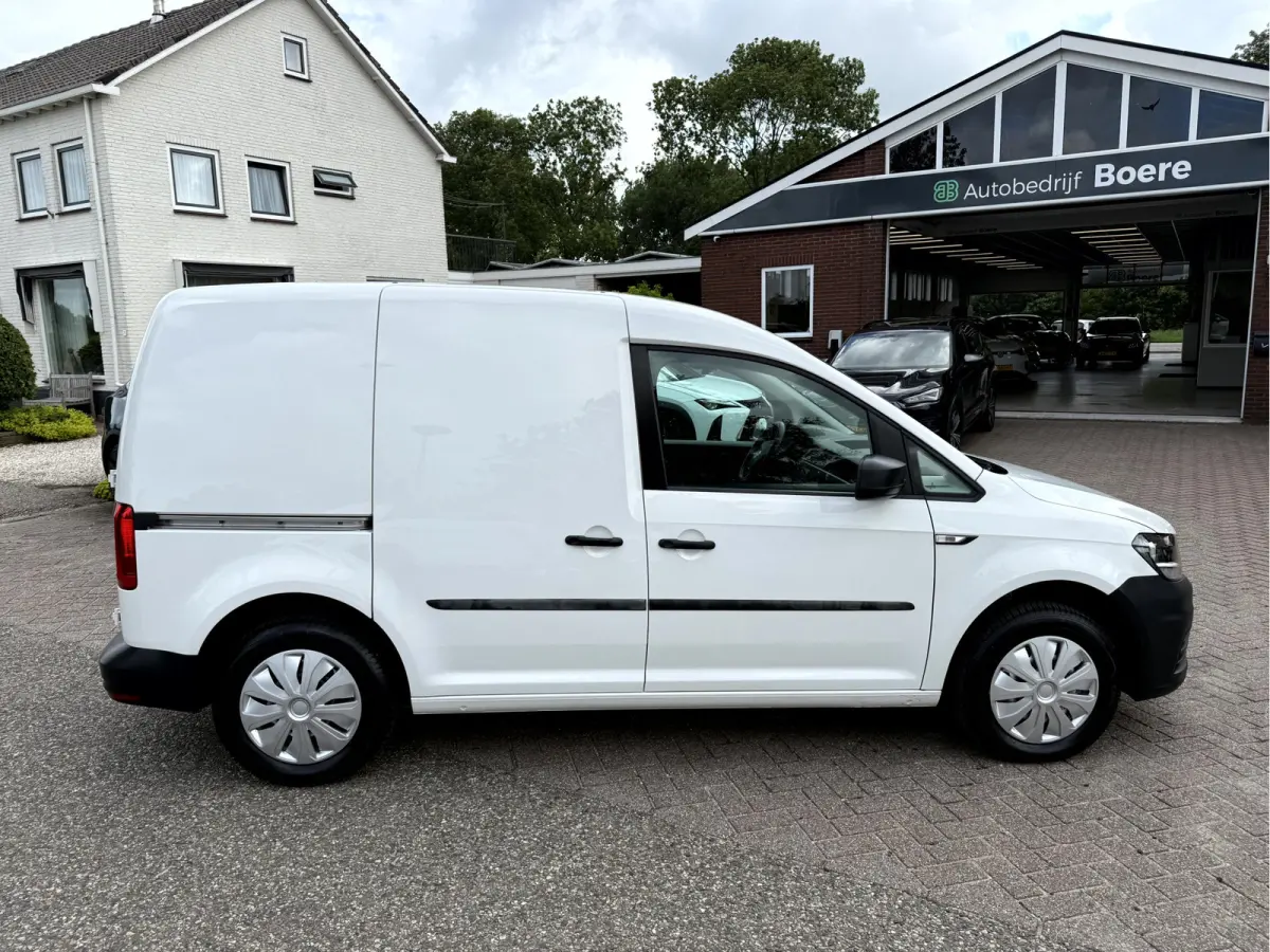 2.0 TDI 102pk Automaat Airco, Trekhaak, Cruise Controll