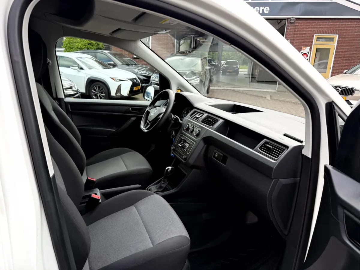 2.0 TDI 102pk Automaat Airco, Trekhaak, Cruise Controll
