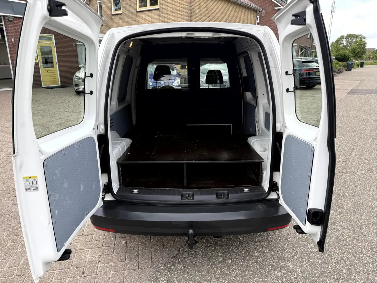 2.0 TDI 102pk Automaat Airco, Trekhaak, Cruise Controll