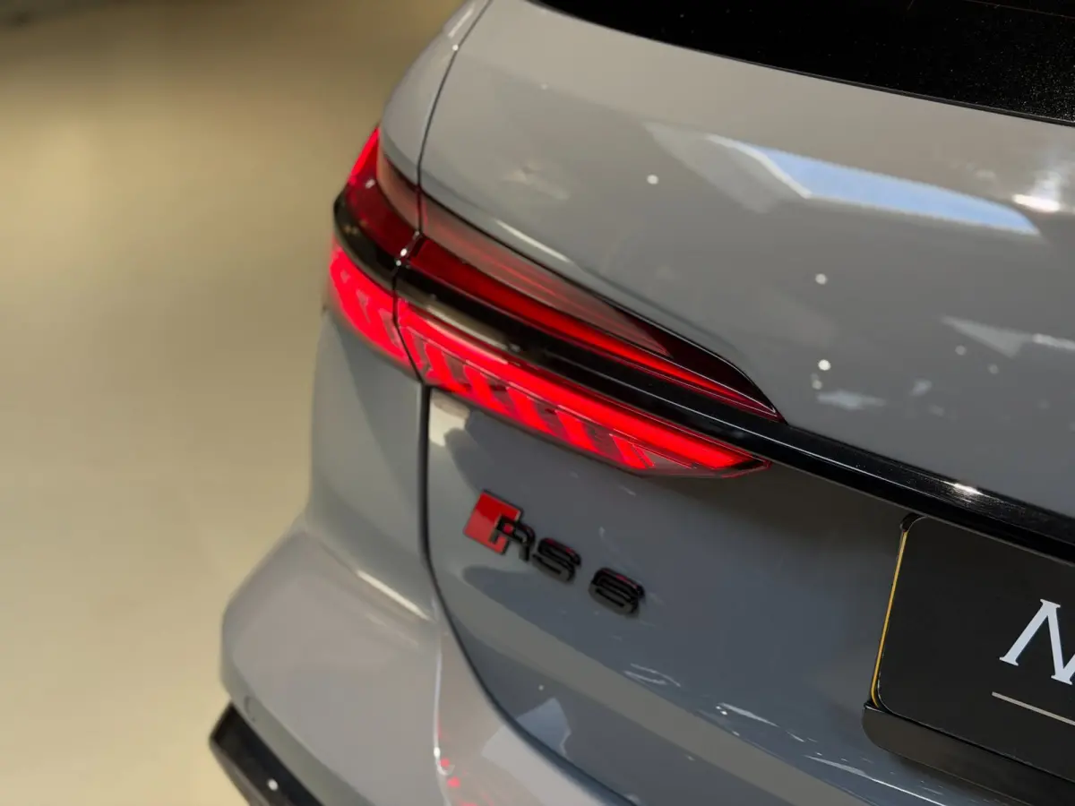 RS 6 TFSI quattro |Dyn+|Pano|Ceramic|360|B&O|