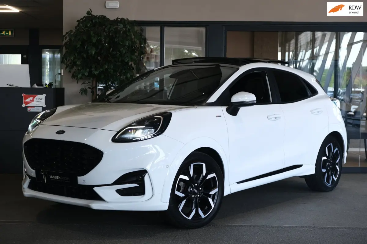 1.0 EcoBoost ST-Line X Pano Navi Led Cam Virtual Pdc