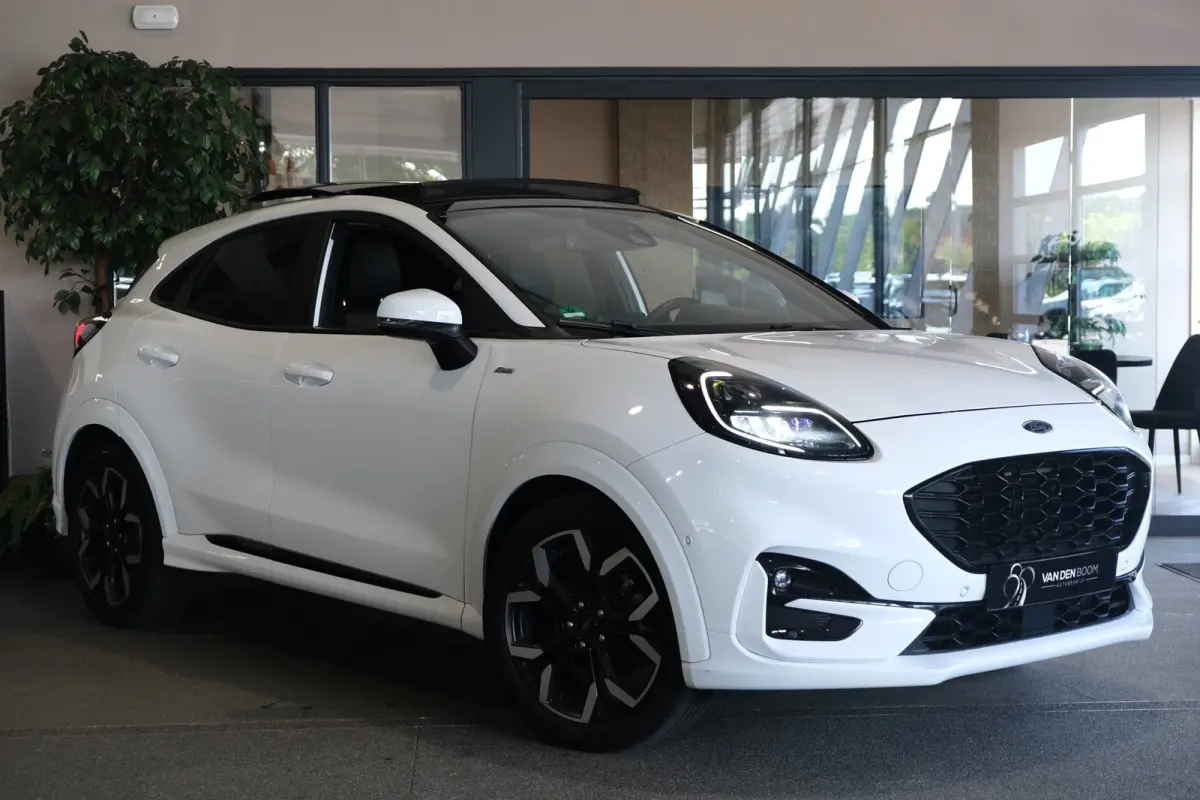 1.0 EcoBoost ST-Line X Pano Navi Led Cam Virtual Pdc