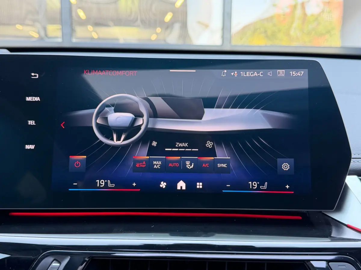 XDrive30e M Sport Pro Individual | PANO | TREKHAAK | ACC | 360 CAMERA | HARMAN KARDON | MEMORY
