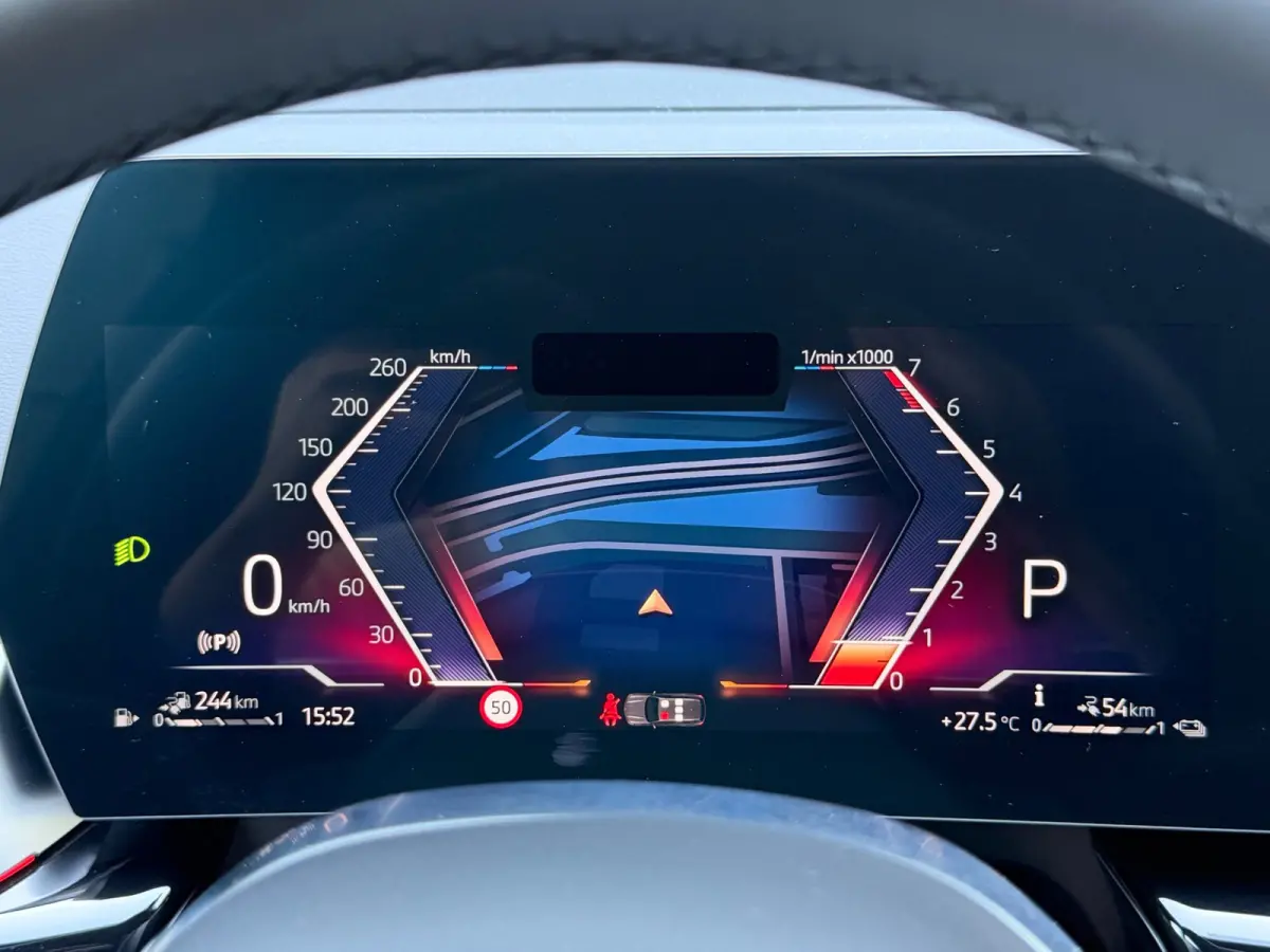 XDrive30e M Sport Pro Individual | PANO | TREKHAAK | ACC | 360 CAMERA | HARMAN KARDON | MEMORY