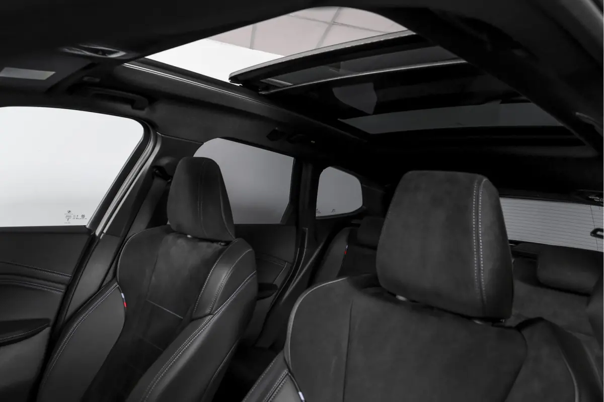 xDrive25e 245 PK | M-Sport | Premium Pack | S/K-Panodak | Elek. Trekhaak | Dig. Cockpit | Cruise | Stoelverw. | PDC | Camera | NAV+App. Connect | ECC | Elek. Klep | LM 19" | 9266
