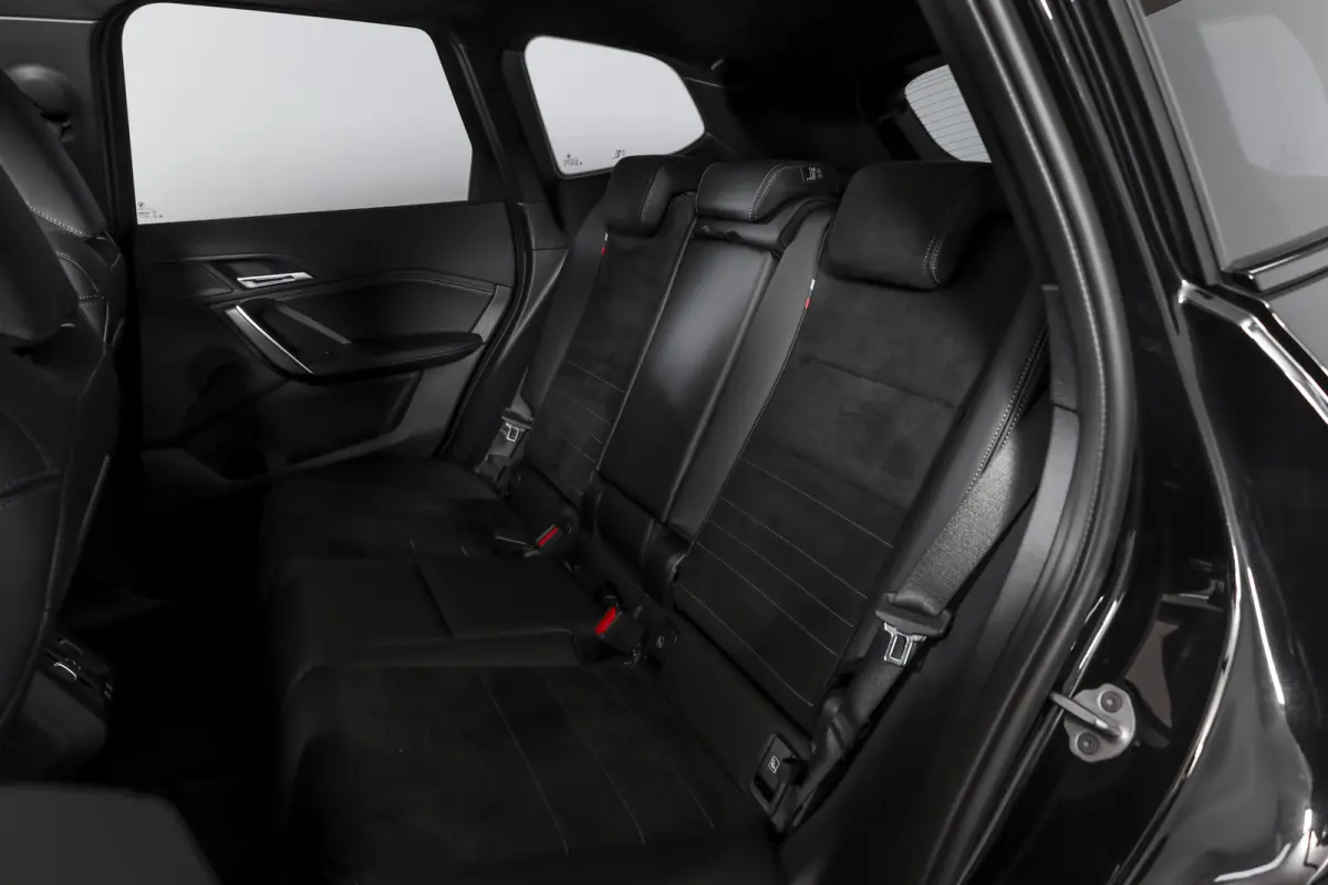 xDrive25e 245 PK | M-Sport | Premium Pack | S/K-Panodak | Elek. Trekhaak | Dig. Cockpit | Cruise | Stoelverw. | PDC | Camera | NAV+App. Connect | ECC | Elek. Klep | LM 19" | 9761