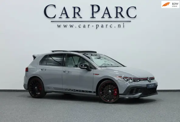 2.0 TSI GTI Clubsport 45 Jahre Edition 300+PK AKRAPOVIC/IQ/VIRTUAL/SFEER/PANO/LEER/CAM/LINE/ACC/12 MND GARANTIE!