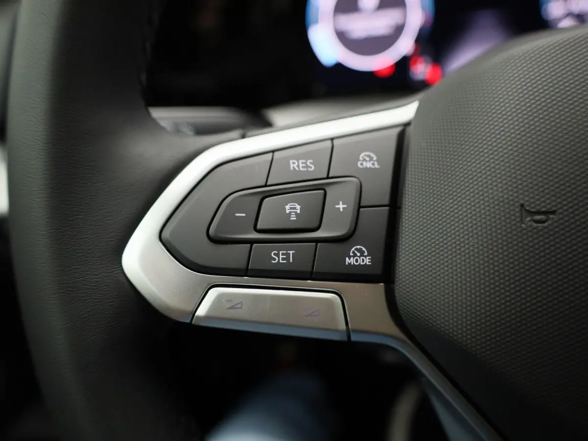 1.5 TSI Life Edition 116 PK| Origineel Nederlands | 1e Eigenaar | Stoelverwarming | Stuurwielverwarming | Achteruitrijcamera | Parkeersensoren | Digitale Cockpit Pro | Sfeerverlichting