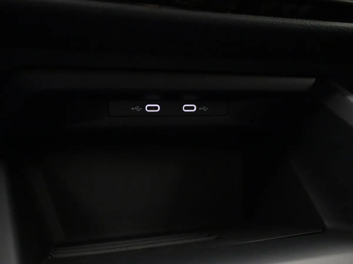 1.5 TSI Life Edition 116 PK| Origineel Nederlands | 1e Eigenaar | Stoelverwarming | Stuurwielverwarming | Achteruitrijcamera | Parkeersensoren | Digitale Cockpit Pro | Sfeerverlichting