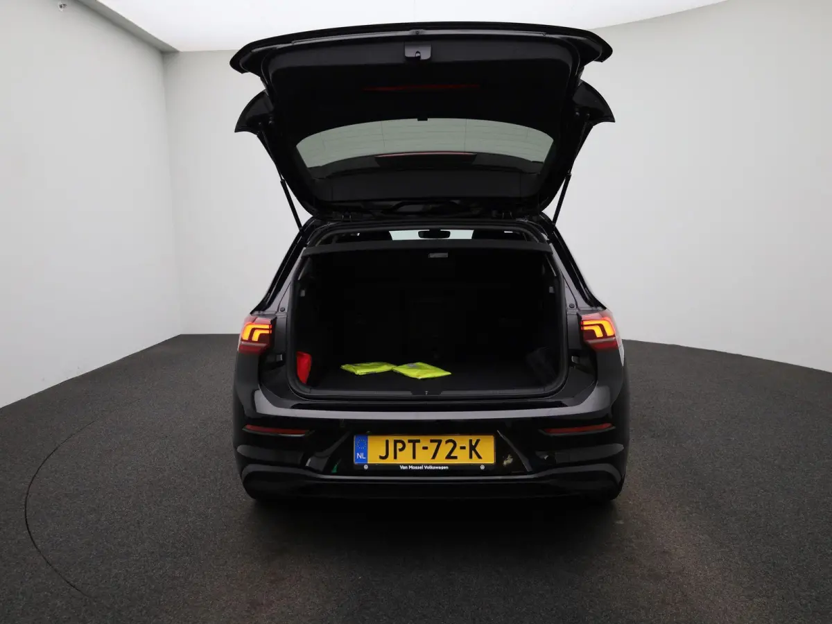 1.5 TSI Life Edition 116 PK| Origineel Nederlands | 1e Eigenaar | Stoelverwarming | Stuurwielverwarming | Achteruitrijcamera | Parkeersensoren | Digitale Cockpit Pro | Sfeerverlichting