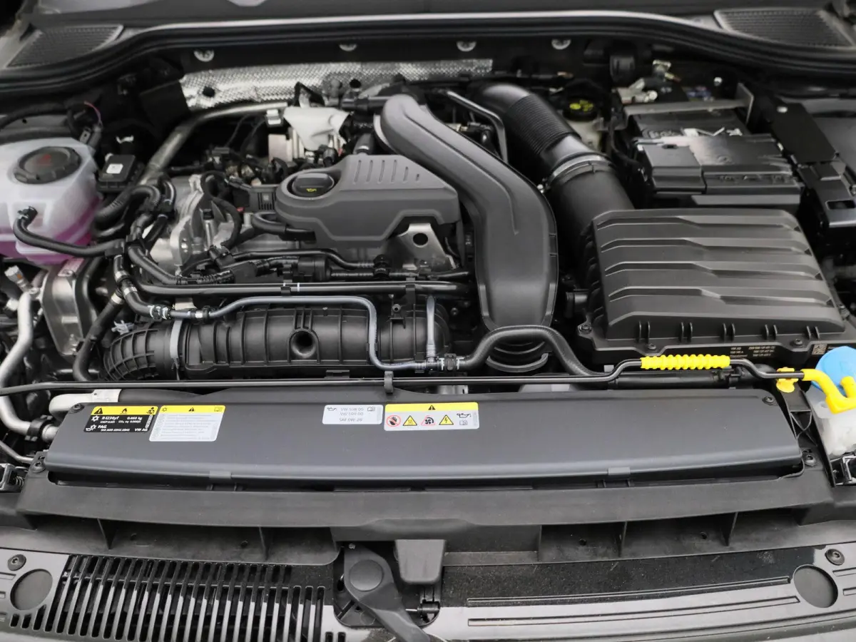 1.5 TSI Life Edition 116 PK| Origineel Nederlands | 1e Eigenaar | Stoelverwarming | Stuurwielverwarming | Achteruitrijcamera | Parkeersensoren | Digitale Cockpit Pro | Sfeerverlichting