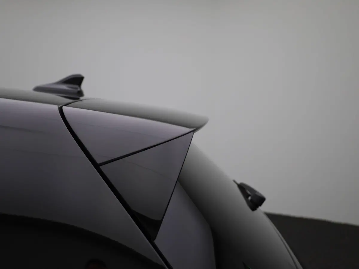 1.5 TSI Life Edition 116 PK| Origineel Nederlands | 1e Eigenaar | Stoelverwarming | Stuurwielverwarming | Achteruitrijcamera | Parkeersensoren | Digitale Cockpit Pro | Sfeerverlichting
