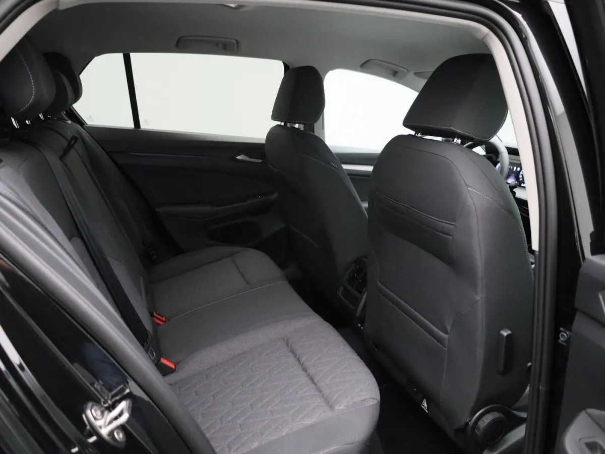 1.5 TSI Life Edition 116 PK| Origineel Nederlands | 1e Eigenaar | Stoelverwarming | Stuurwielverwarming | Achteruitrijcamera | Parkeersensoren | Digitale Cockpit Pro | Sfeerverlichting