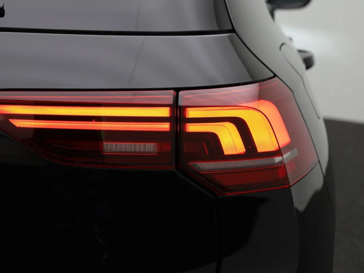 1.5 TSI Life Edition 116 PK| Origineel Nederlands | 1e Eigenaar | Stoelverwarming | Stuurwielverwarming | Achteruitrijcamera | Parkeersensoren | Digitale Cockpit Pro | Sfeerverlichting