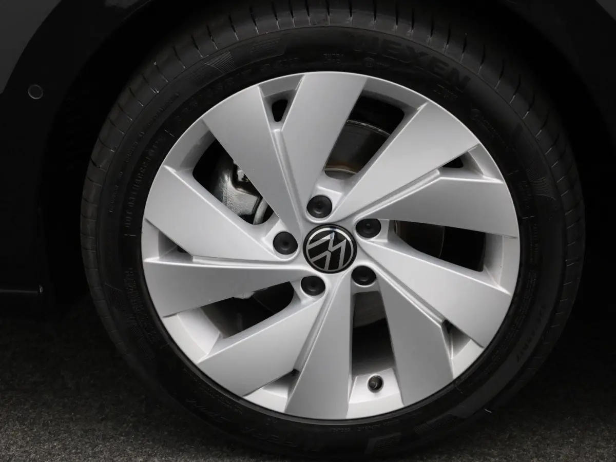 1.5 TSI Life Edition 116 PK| Origineel Nederlands | 1e Eigenaar | Stoelverwarming | Stuurwielverwarming | Achteruitrijcamera | Parkeersensoren | Digitale Cockpit Pro | Sfeerverlichting
