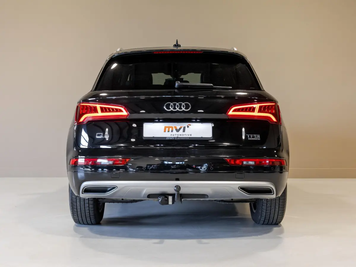 2.0 TFSI quattro Sport S Line Edition / 252pk / Panorama dak / Trekhaak /