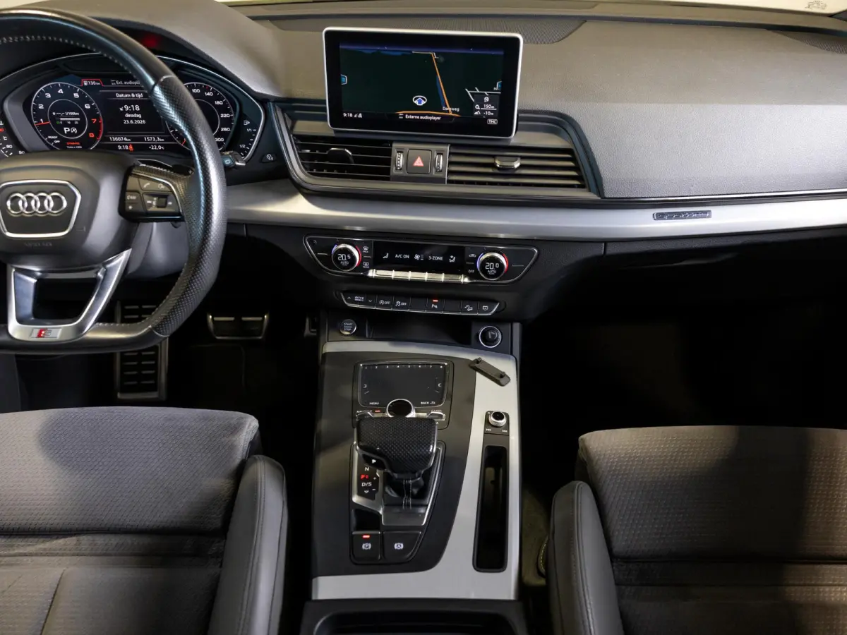 2.0 TFSI quattro Sport S Line Edition / 252pk / Panorama dak / Trekhaak /