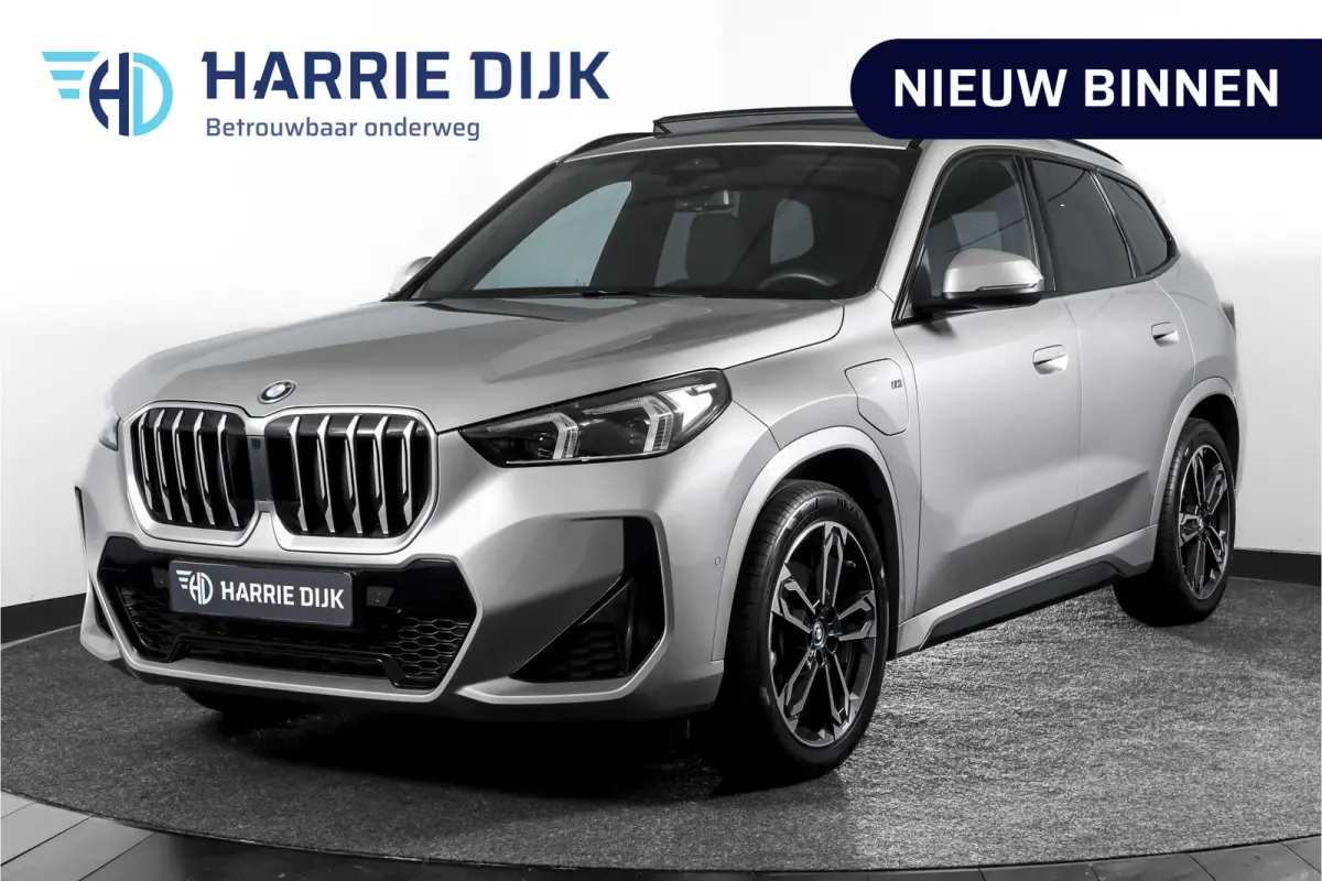 xDrive25e 245 PK | M-Sport | Premium Pack | S/K-Panodak | Elek. Trekhaak | Dig. Cockpit | Cruise | Stoelverw. | PDC | Camera | NAV+App. Connect | ECC | Elek. Klep | LM 19" | 2943