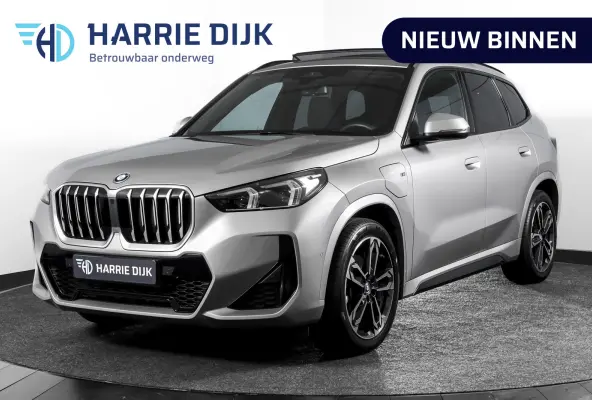 xDrive25e 245 PK | M-Sport | Premium Pack | S/K-Panodak | Elek. Trekhaak | Dig. Cockpit | Cruise | Stoelverw. | PDC | Camera | NAV+App. Connect | ECC | Elek. Klep | LM 19" | 2943