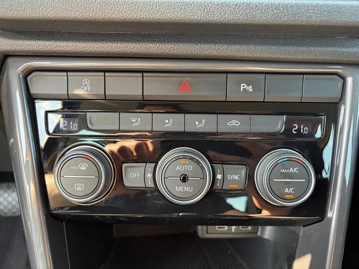1.5 TSI Sport DSG|Rijklaar prijs|Camera|Dodehoek|Carplay|ACC|Navi|LED|