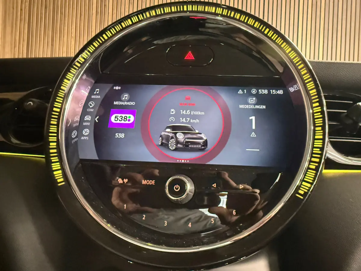 1.5 One Essential - Carplay - Dealer