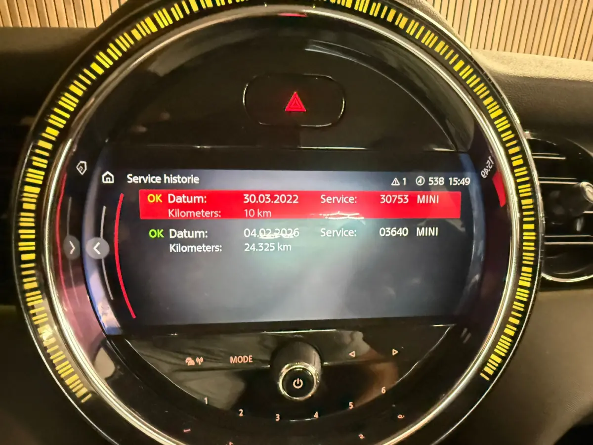 1.5 One Essential - Carplay - Dealer