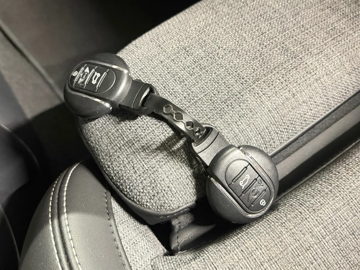 1.5 One Essential - Carplay - Dealer