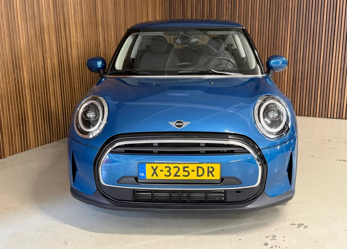 1.5 One Essential - Carplay - Dealer