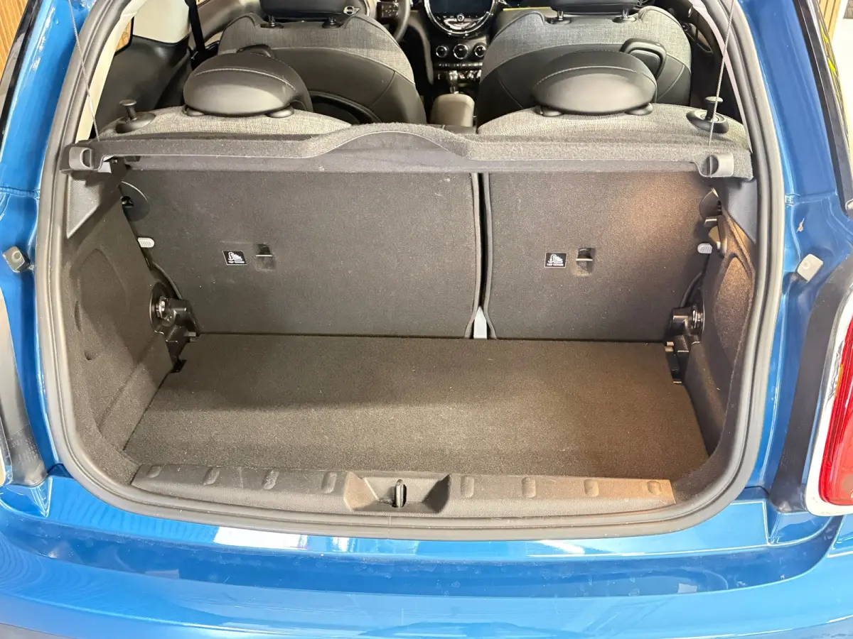 1.5 One Essential - Carplay - Dealer