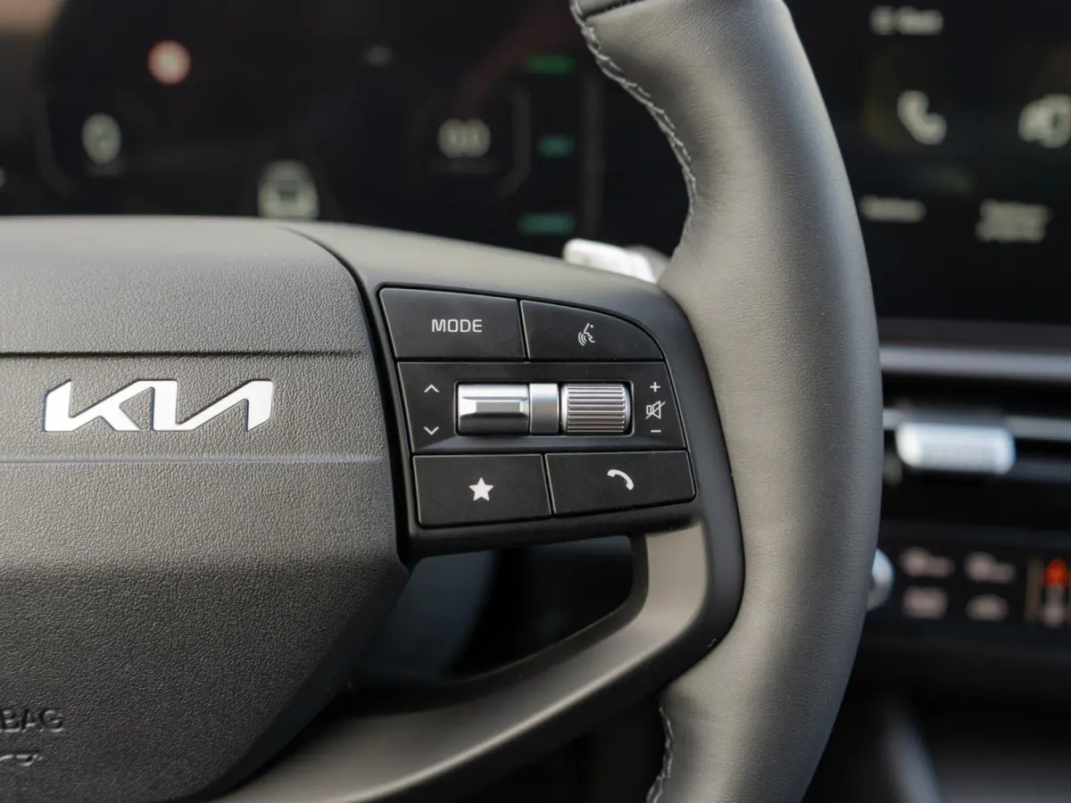 1.6 T-GDi Hybrid DynamicPlusLine | Actieprijs* | OP VOORRAAD| Stoel en Stuurverwarming | Navi. | Schuif-/Kanteldak | Adapt. Cruise. | Achteruitrijcamera | Clima. | Dodehoekassistentie