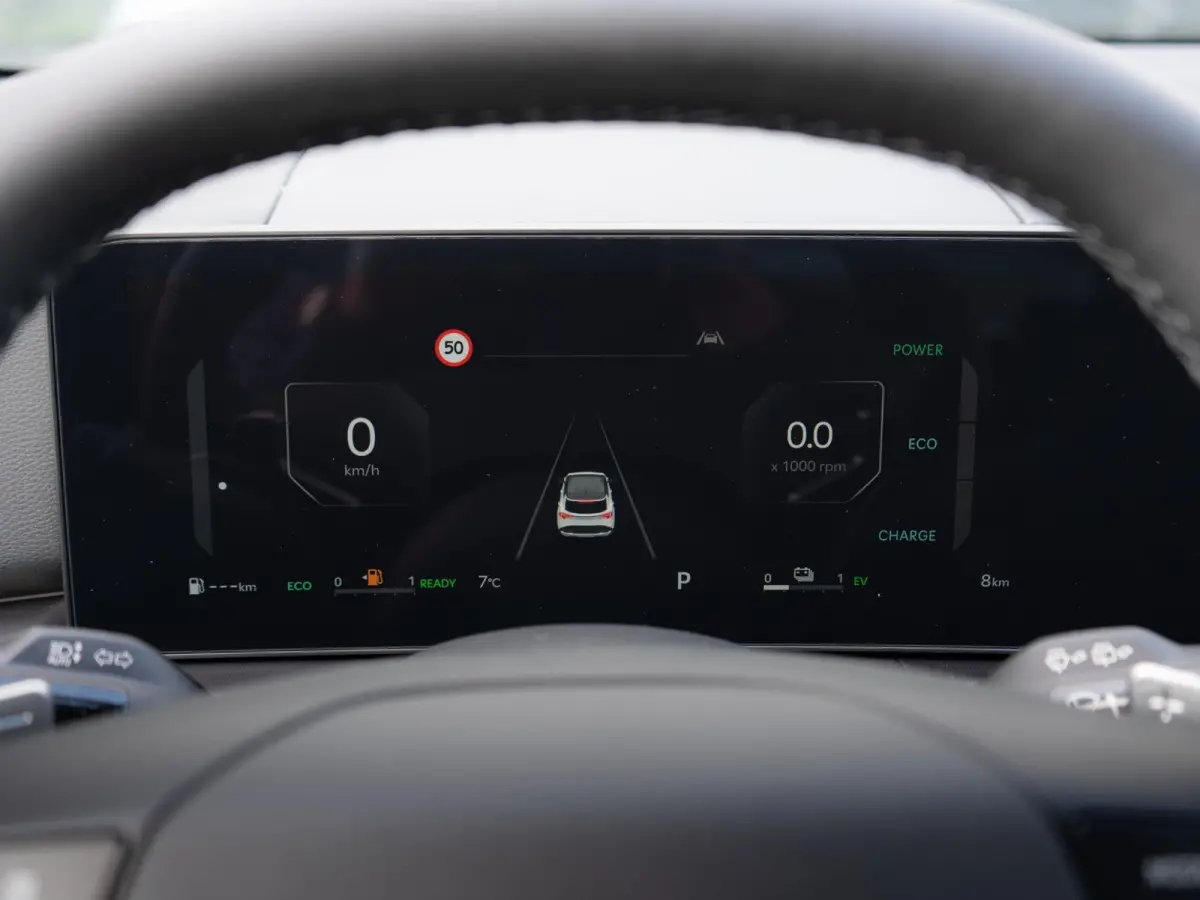 1.6 T-GDi Hybrid DynamicPlusLine | Actieprijs* | OP VOORRAAD| Stoel en Stuurverwarming | Navi. | Schuif-/Kanteldak | Adapt. Cruise. | Achteruitrijcamera | Clima. | Dodehoekassistentie