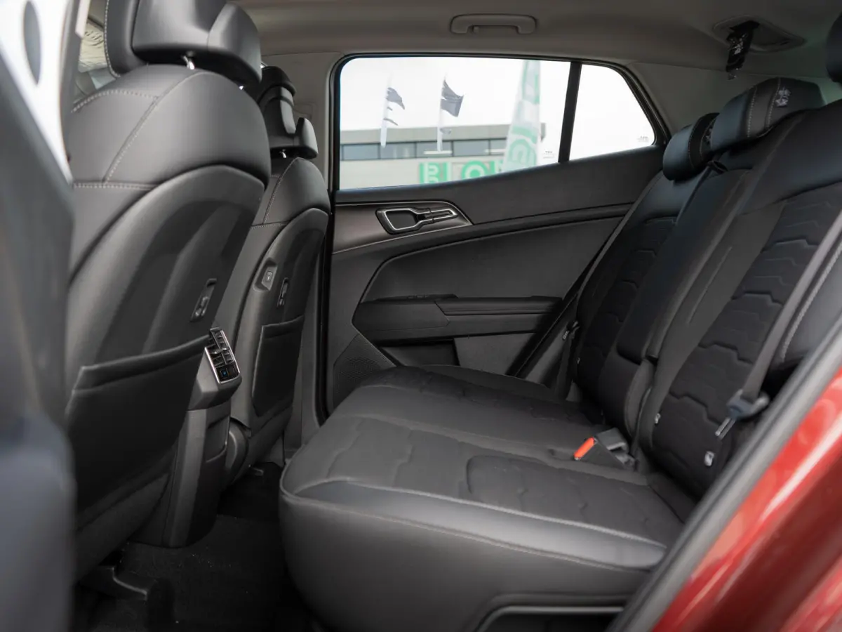 1.6 T-GDi Hybrid DynamicPlusLine | Actieprijs* | OP VOORRAAD| Stoel en Stuurverwarming | Navi. | Schuif-/Kanteldak | Adapt. Cruise. | Achteruitrijcamera | Clima. | Dodehoekassistentie