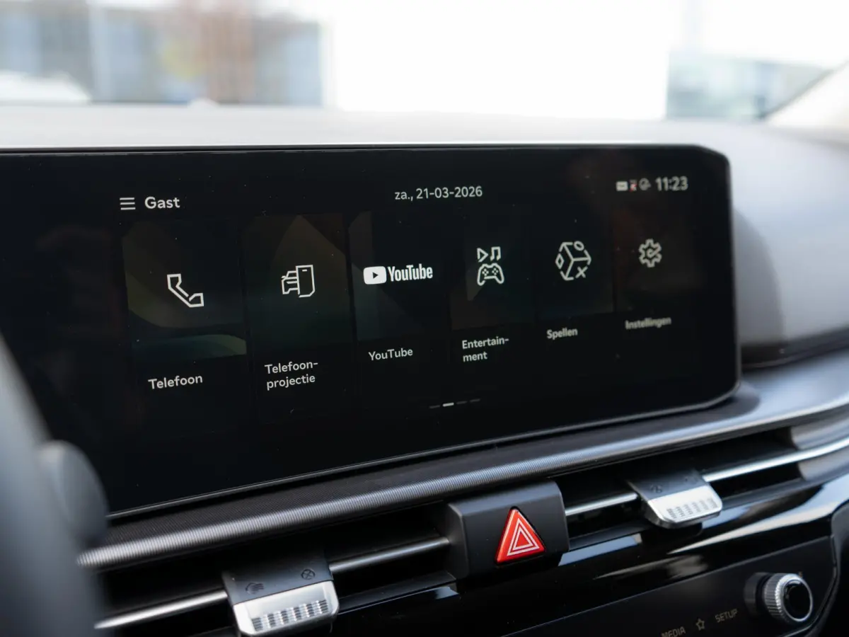 1.6 T-GDi Hybrid DynamicPlusLine | Actieprijs* | OP VOORRAAD| Stoel en Stuurverwarming | Navi. | Schuif-/Kanteldak | Adapt. Cruise. | Achteruitrijcamera | Clima. | Dodehoekassistentie