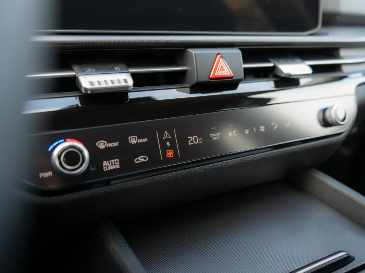 1.6 T-GDi Hybrid DynamicPlusLine | Actieprijs* | OP VOORRAAD| Stoel en Stuurverwarming | Navi. | Schuif-/Kanteldak | Adapt. Cruise. | Achteruitrijcamera | Clima. | Dodehoekassistentie