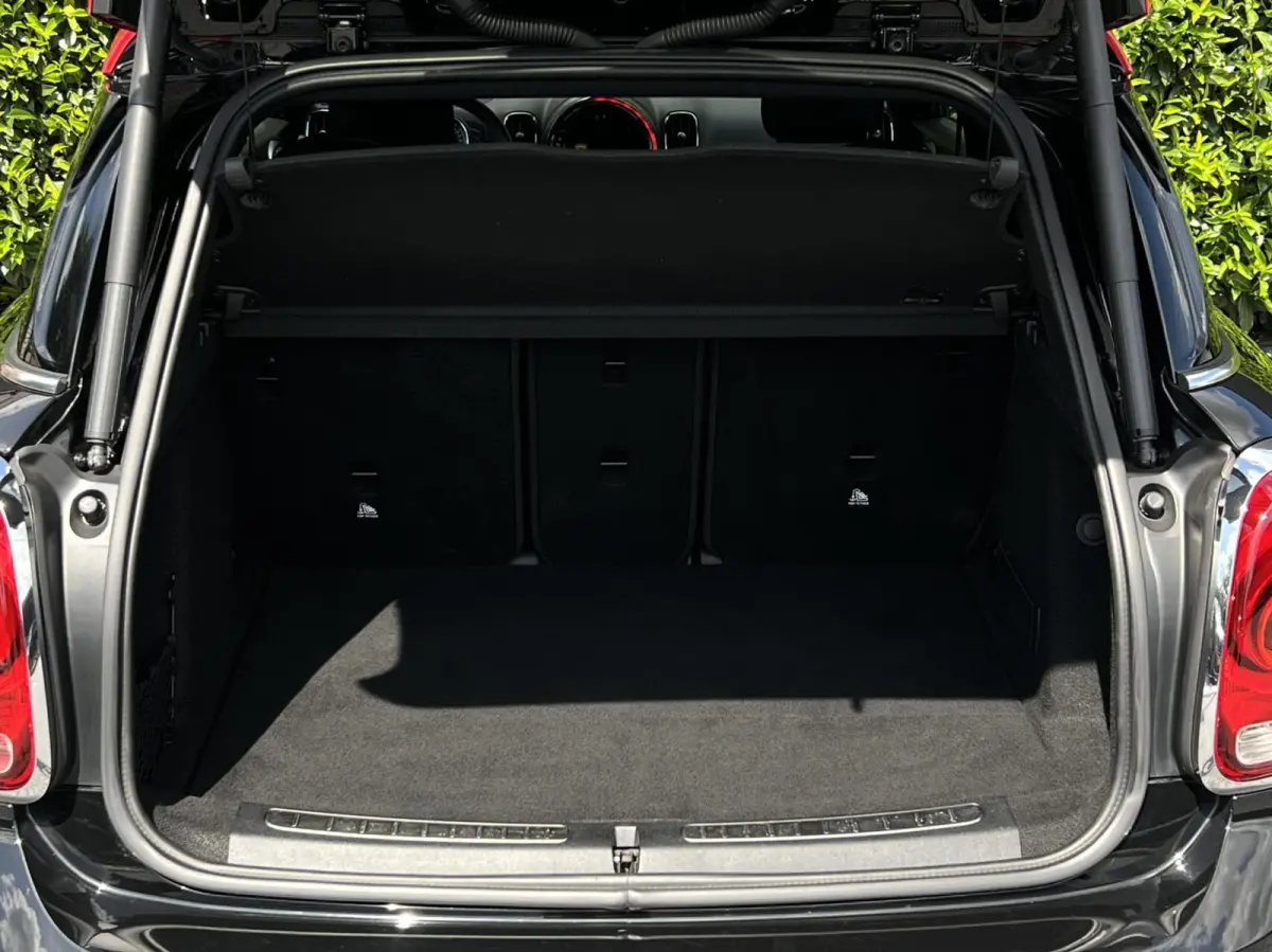 2.0 John Cooper Works ALL4 Chili, MINI YOURS, PANORAMADAK, H/K, HUD, LEDER/ALCANTARA, NAVIGATIE, CAMERA, MEMORY, CRUISE CONTROL, CLIMATE CONTROL, STOELVERWARMING, ELEKTRISCHE STOELEN, TREKHA