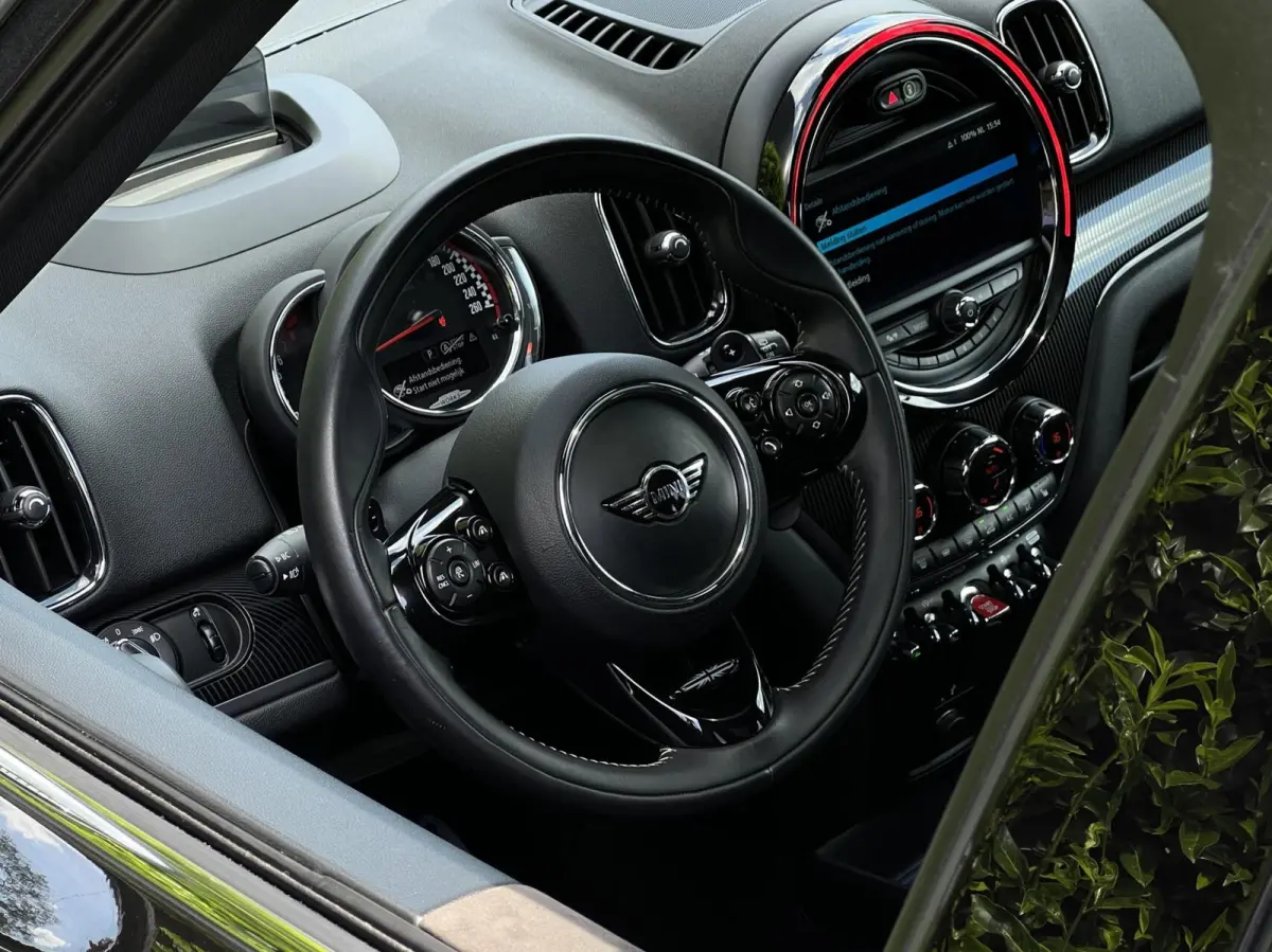 2.0 John Cooper Works ALL4 Chili, MINI YOURS, PANORAMADAK, H/K, HUD, LEDER/ALCANTARA, NAVIGATIE, CAMERA, MEMORY, CRUISE CONTROL, CLIMATE CONTROL, STOELVERWARMING, ELEKTRISCHE STOELEN, TREKHA