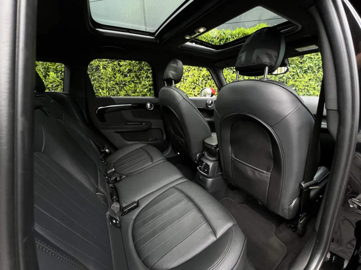 2.0 John Cooper Works ALL4 Chili, MINI YOURS, PANORAMADAK, H/K, HUD, LEDER/ALCANTARA, NAVIGATIE, CAMERA, MEMORY, CRUISE CONTROL, CLIMATE CONTROL, STOELVERWARMING, ELEKTRISCHE STOELEN, TREKHA