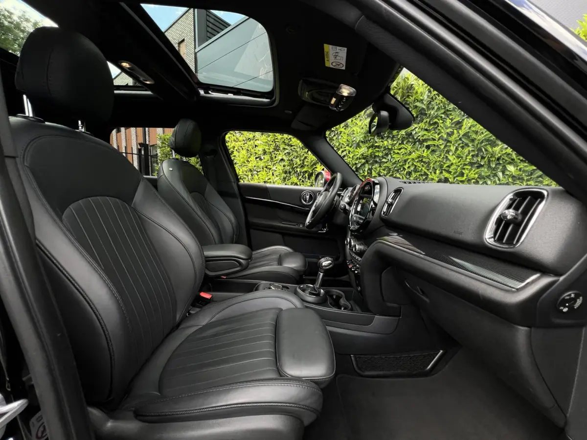 2.0 John Cooper Works ALL4 Chili, MINI YOURS, PANORAMADAK, H/K, HUD, LEDER/ALCANTARA, NAVIGATIE, CAMERA, MEMORY, CRUISE CONTROL, CLIMATE CONTROL, STOELVERWARMING, ELEKTRISCHE STOELEN, TREKHA