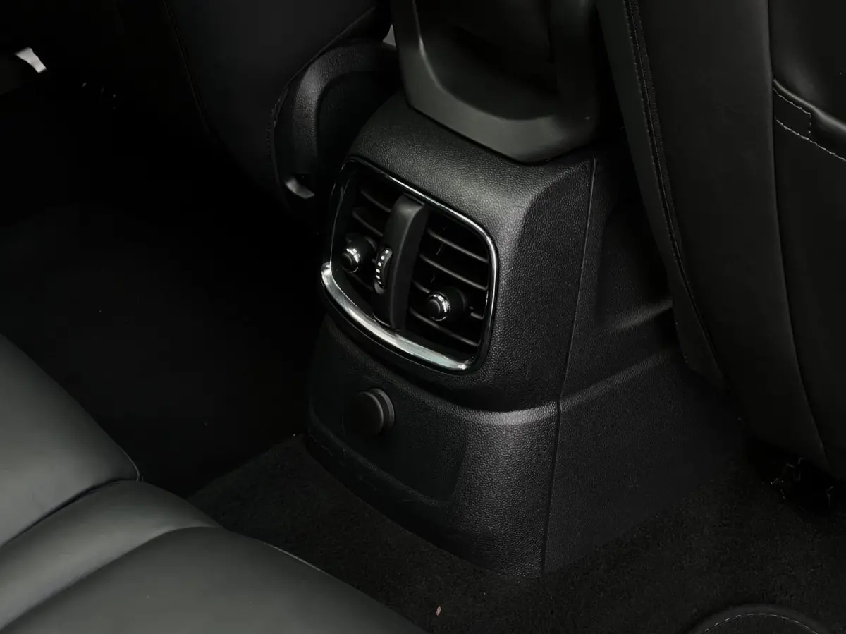 2.0 John Cooper Works ALL4 Chili, MINI YOURS, PANORAMADAK, H/K, HUD, LEDER/ALCANTARA, NAVIGATIE, CAMERA, MEMORY, CRUISE CONTROL, CLIMATE CONTROL, STOELVERWARMING, ELEKTRISCHE STOELEN, TREKHA