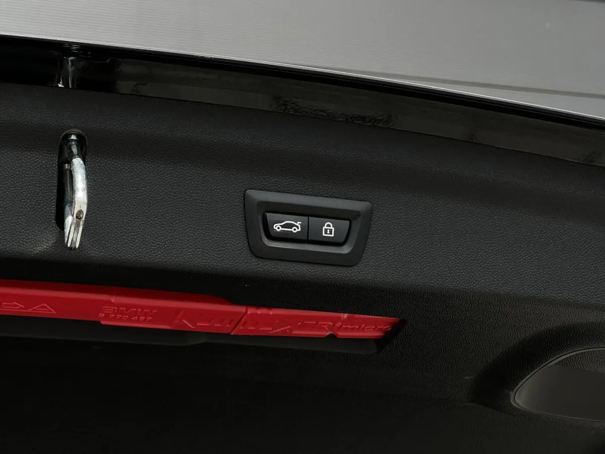 2.0 John Cooper Works ALL4 Chili, MINI YOURS, PANORAMADAK, H/K, HUD, LEDER/ALCANTARA, NAVIGATIE, CAMERA, MEMORY, CRUISE CONTROL, CLIMATE CONTROL, STOELVERWARMING, ELEKTRISCHE STOELEN, TREKHA