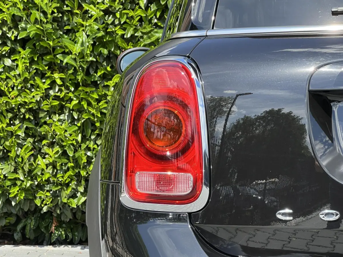 2.0 John Cooper Works ALL4 Chili, MINI YOURS, PANORAMADAK, H/K, HUD, LEDER/ALCANTARA, NAVIGATIE, CAMERA, MEMORY, CRUISE CONTROL, CLIMATE CONTROL, STOELVERWARMING, ELEKTRISCHE STOELEN, TREKHA