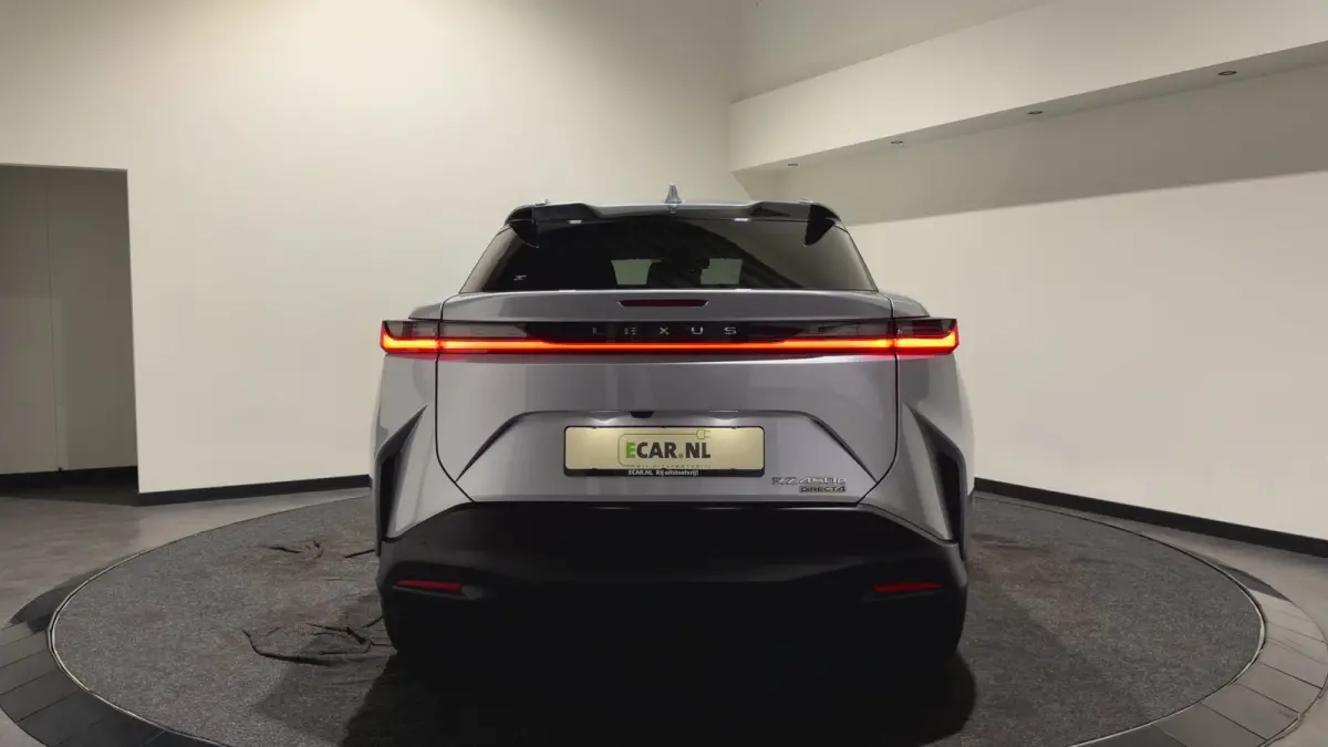 450e Executive Line 71 kWh | SOH 97,8 % | Leder interieur | Stoelen gekoeld & verwarmd | LMV 20"