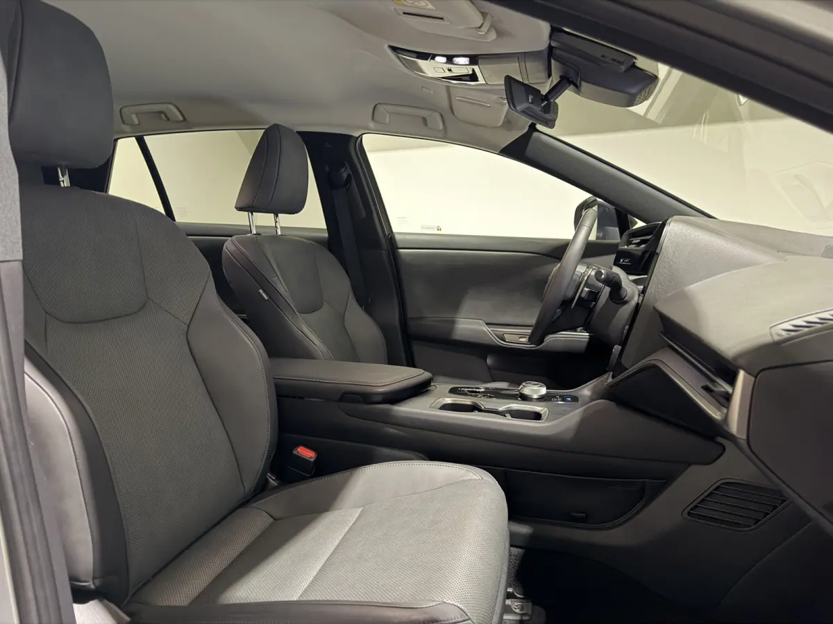 450e Executive Line 71 kWh | SOH 97,8 % | Leder interieur | Stoelen gekoeld & verwarmd | LMV 20"