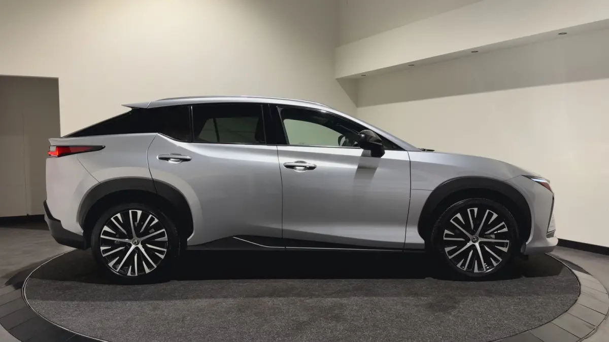450e Executive Line 71 kWh | SOH 97,8 % | Leder interieur | Stoelen gekoeld & verwarmd | LMV 20"