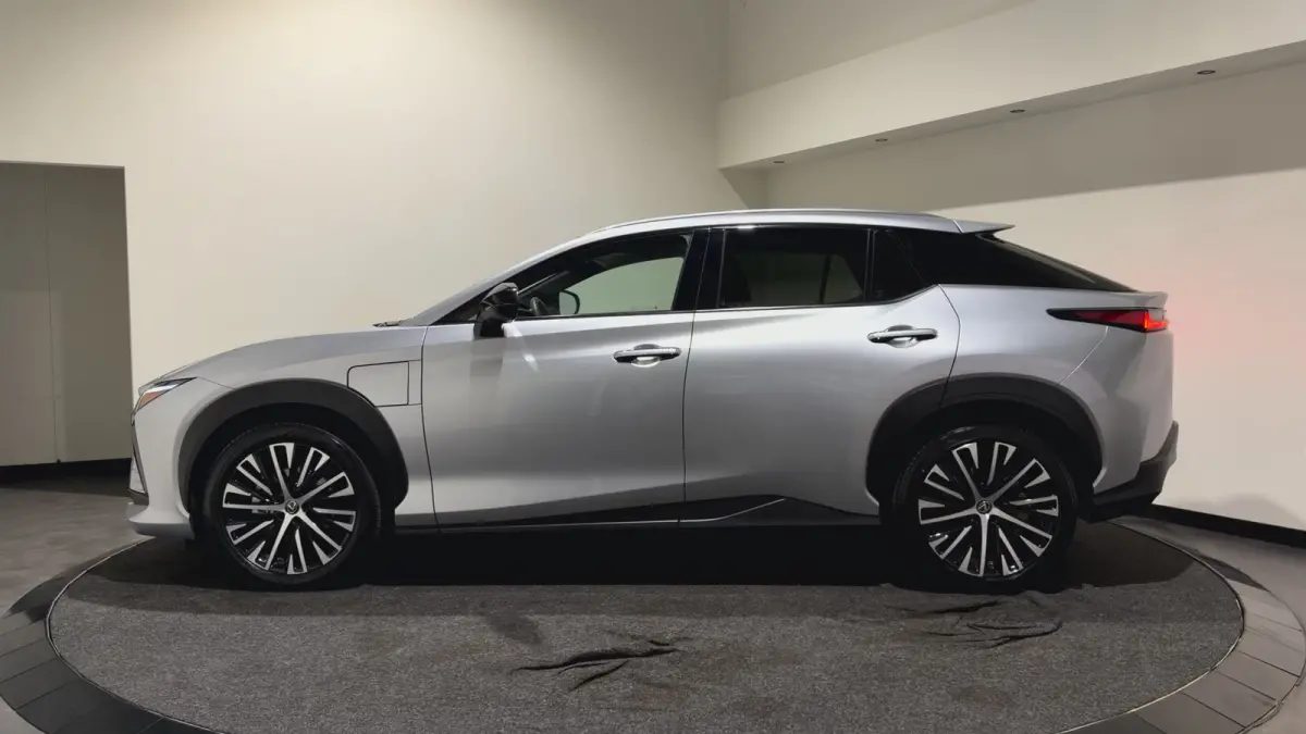 450e Executive Line 71 kWh | SOH 97,8 % | Leder interieur | Stoelen gekoeld & verwarmd | LMV 20"