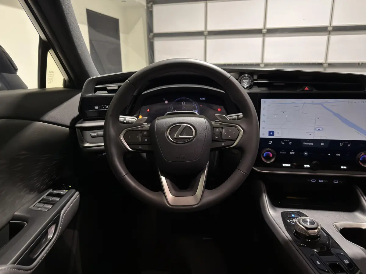 450e Executive Line 71 kWh | SOH 97,8 % | Leder interieur | Stoelen gekoeld & verwarmd | LMV 20"